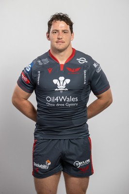 150921 - Scarlets Rugby Squad Headshots - Ryan Elias