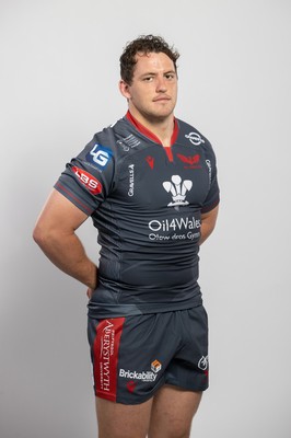 150921 - Scarlets Rugby Squad Headshots - Ryan Elias