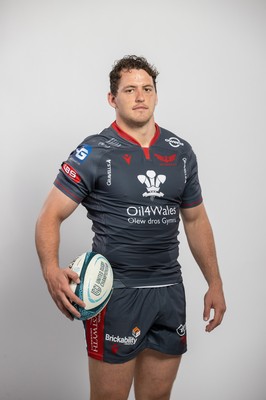 150921 - Scarlets Rugby Squad Headshots - Ryan Elias