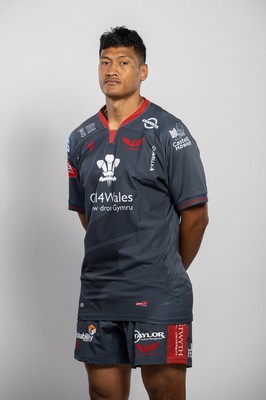 150921 - Scarlets Rugby Squad Headshots - Sam Lousi