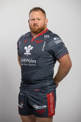 150921 - Scarlets Rugby Squad Headshots - Samson Lee