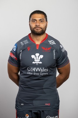 150921 - Scarlets Rugby Squad Headshots - Sione Kalamoafoni