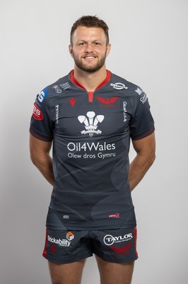 150921 - Scarlets Rugby Squad Headshots - Steff Hughes