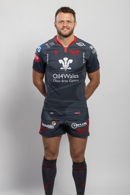 150921 - Scarlets Rugby Squad Headshots - Steff Hughes