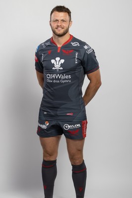 150921 - Scarlets Rugby Squad Headshots - Steff Hughes