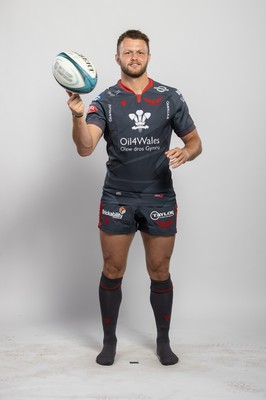 150921 - Scarlets Rugby Squad Headshots - Steff Hughes