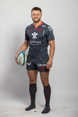 150921 - Scarlets Rugby Squad Headshots - Steff Hughes