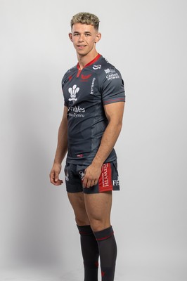 150921 - Scarlets Rugby Squad Headshots - Tom Rogers