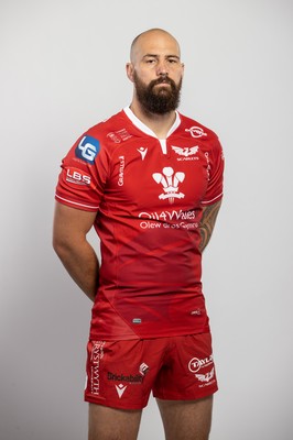 150921 - Scarlets Rugby Squad Headshots - Blade Thomson