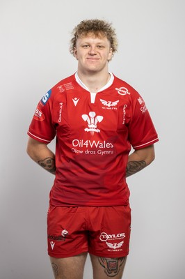 150921 - Scarlets Rugby Squad Headshots - Caleb Salmon