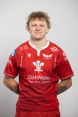 150921 - Scarlets Rugby Squad Headshots - Caleb Salmon