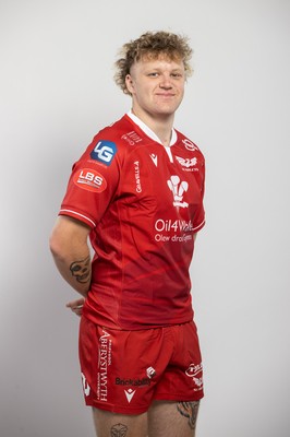 150921 - Scarlets Rugby Squad Headshots - Caleb Salmon