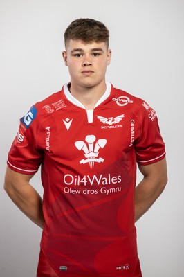 150921 - Scarlets Rugby Squad Headshots - Callum Williams