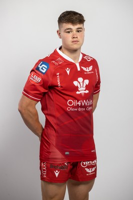 150921 - Scarlets Rugby Squad Headshots - Callum Williams