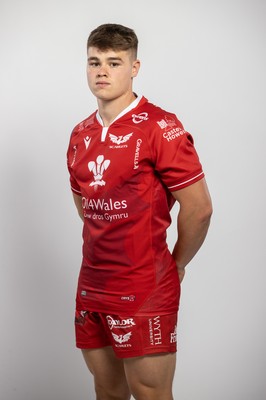 150921 - Scarlets Rugby Squad Headshots - Callum Williams