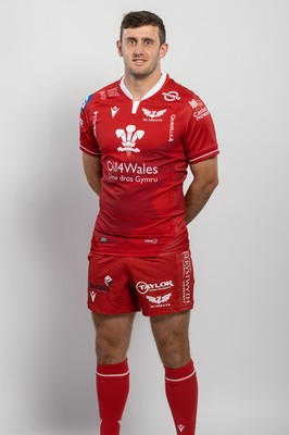 150921 - Scarlets Rugby Squad Headshots - Dan Jones