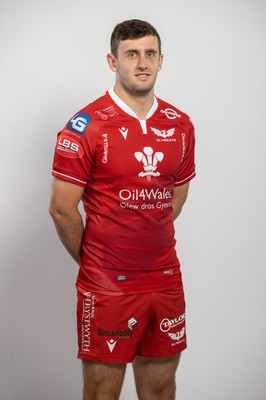 150921 - Scarlets Rugby Squad Headshots - Dan Jones