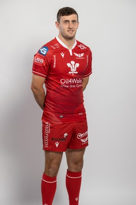 150921 - Scarlets Rugby Squad Headshots - Dan Jones