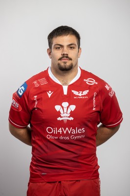 150921 - Scarlets Rugby Squad Headshots - Dom Booth