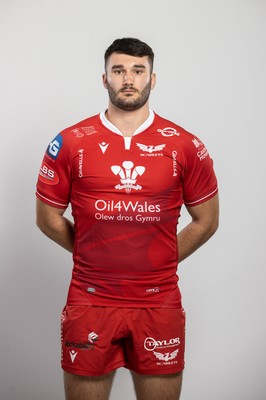 150921 - Scarlets Rugby Squad Headshots - Iestyn Rees