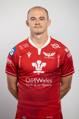 150921 - Scarlets Rugby Squad Headshots - Ioan Nicholas