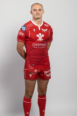 150921 - Scarlets Rugby Squad Headshots - Ioan Nicholas