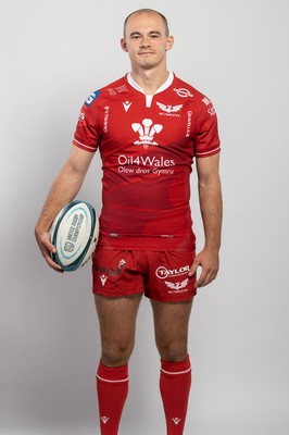 150921 - Scarlets Rugby Squad Headshots - Ioan Nicholas