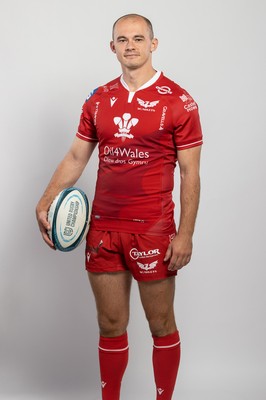 150921 - Scarlets Rugby Squad Headshots - Ioan Nicholas