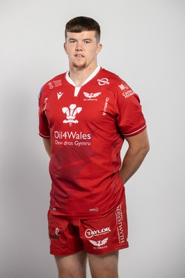 150921 - Scarlets Rugby Squad Headshots - Jac Price