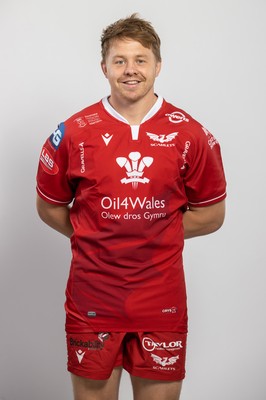 150921 - Scarlets Rugby Squad Headshots - James Davies