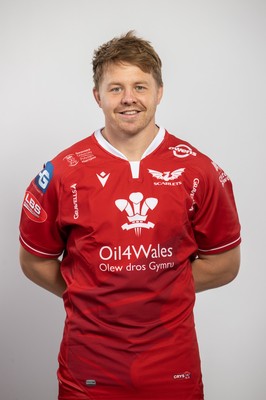 150921 - Scarlets Rugby Squad Headshots - James Davies