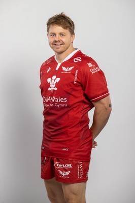 150921 - Scarlets Rugby Squad Headshots - James Davies