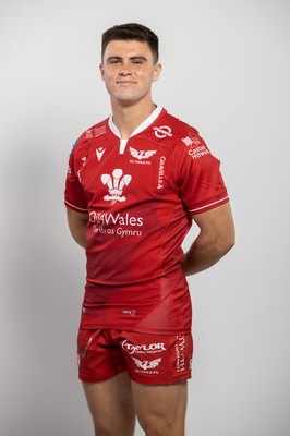 150921 - Scarlets Rugby Squad Headshots - Joe Roberts