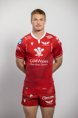 150921 - Scarlets Rugby Squad Headshots - Johnny McNicholl