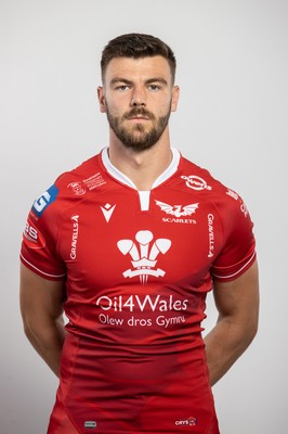 150921 - Scarlets Rugby Squad Headshots - Johnny Williams