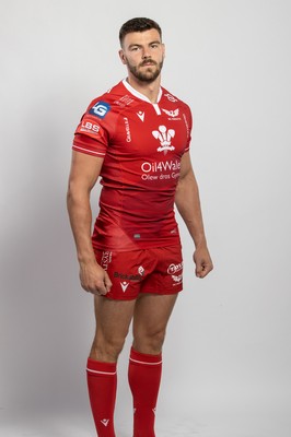 150921 - Scarlets Rugby Squad Headshots - Johnny Williams