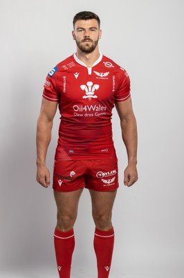 150921 - Scarlets Rugby Squad Headshots - Johnny Williams