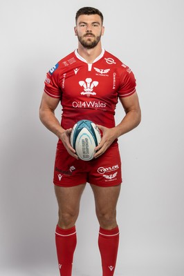 150921 - Scarlets Rugby Squad Headshots - Johnny Williams