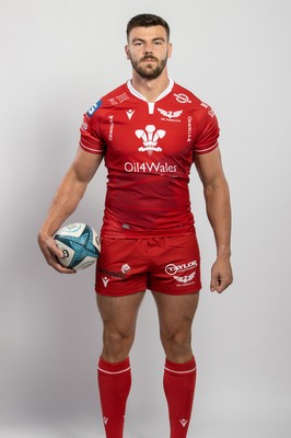 150921 - Scarlets Rugby Squad Headshots - Johnny Williams