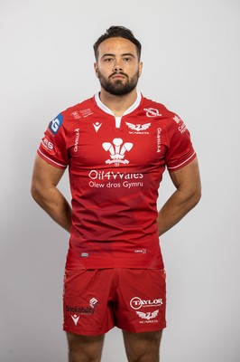 150921 - Scarlets Rugby Squad Headshots - Josh Macleod