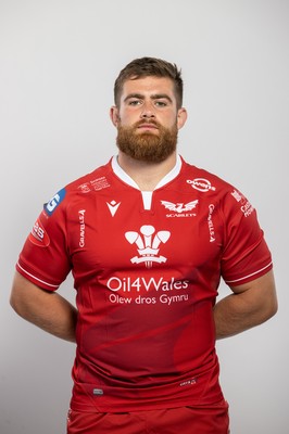 150921 - Scarlets Rugby Squad Headshots - Kemsley Mathias