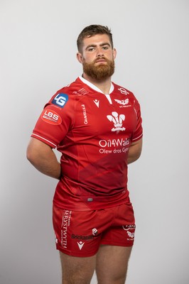 150921 - Scarlets Rugby Squad Headshots - Kemsley Mathias