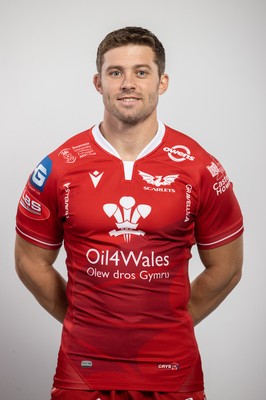 150921 - Scarlets Rugby Squad Headshots - Leigh Halfpenny