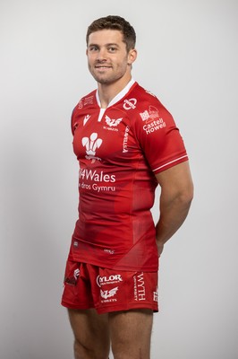 150921 - Scarlets Rugby Squad Headshots - Leigh Halfpenny