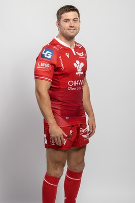 150921 - Scarlets Rugby Squad Headshots - Leigh Halfpenny