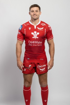 150921 - Scarlets Rugby Squad Headshots - Leigh Halfpenny