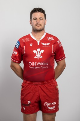 150921 - Scarlets Rugby Squad Headshots - Marc Jones