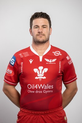 150921 - Scarlets Rugby Squad Headshots - Marc Jones