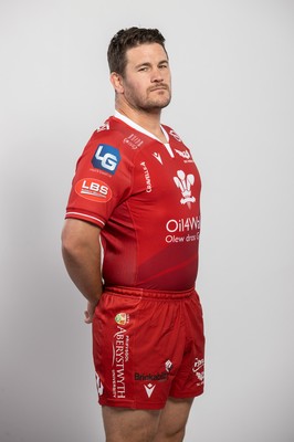 150921 - Scarlets Rugby Squad Headshots - Marc Jones