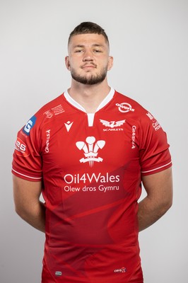 150921 - Scarlets Rugby Squad Headshots - Morgan Jones